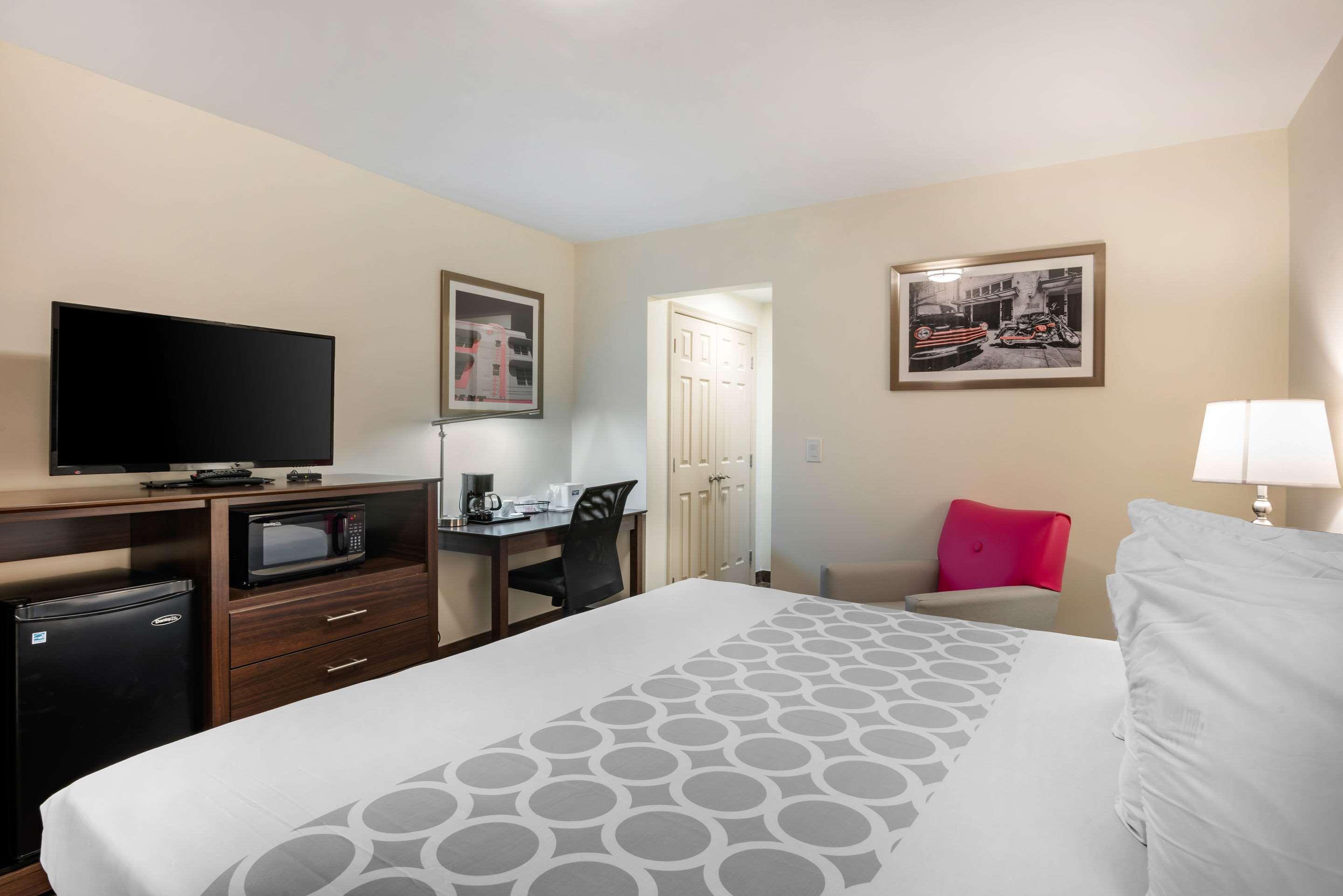 Downtown Hollywood Gardens Inn & Suites Zewnętrze zdjęcie