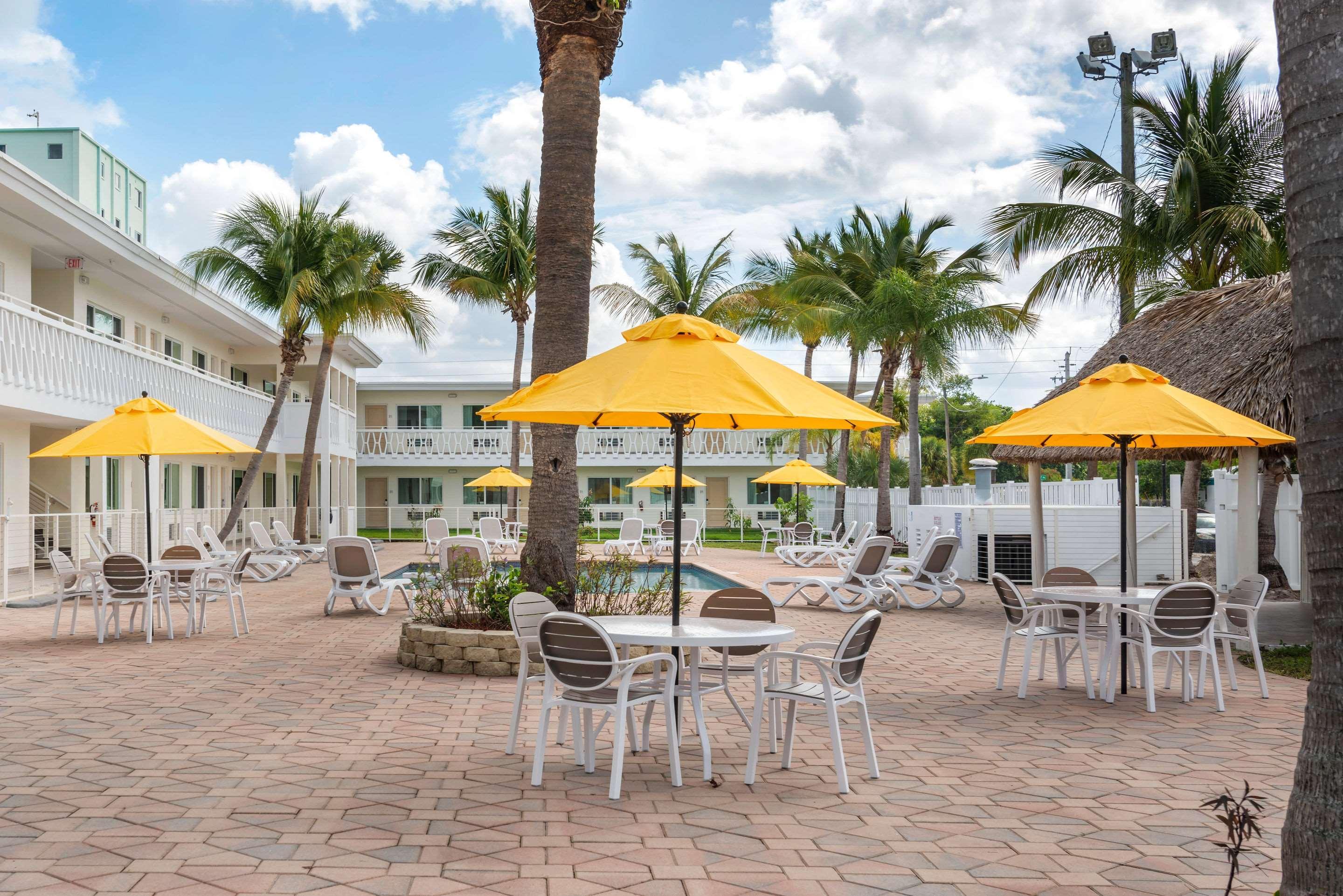 Downtown Hollywood Gardens Inn & Suites Zewnętrze zdjęcie
