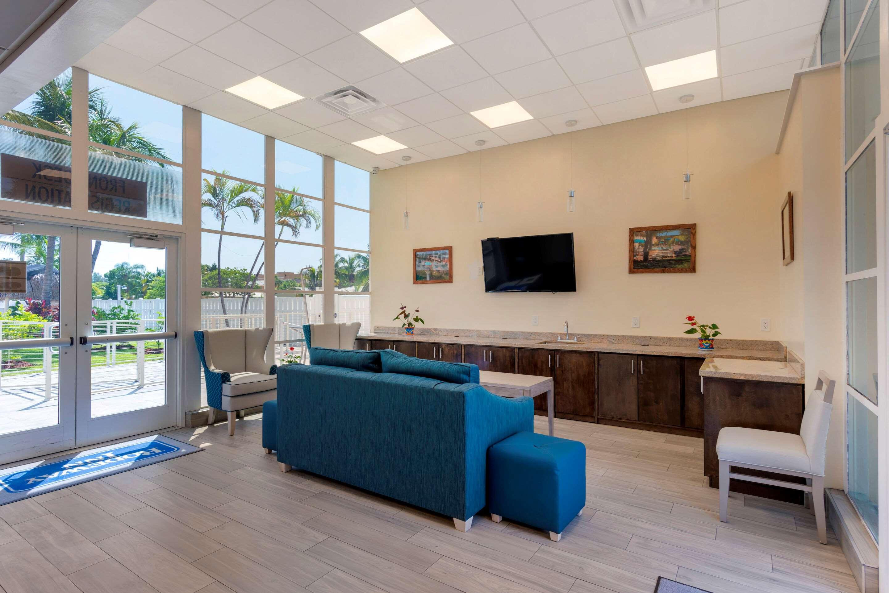Downtown Hollywood Gardens Inn & Suites Zewnętrze zdjęcie