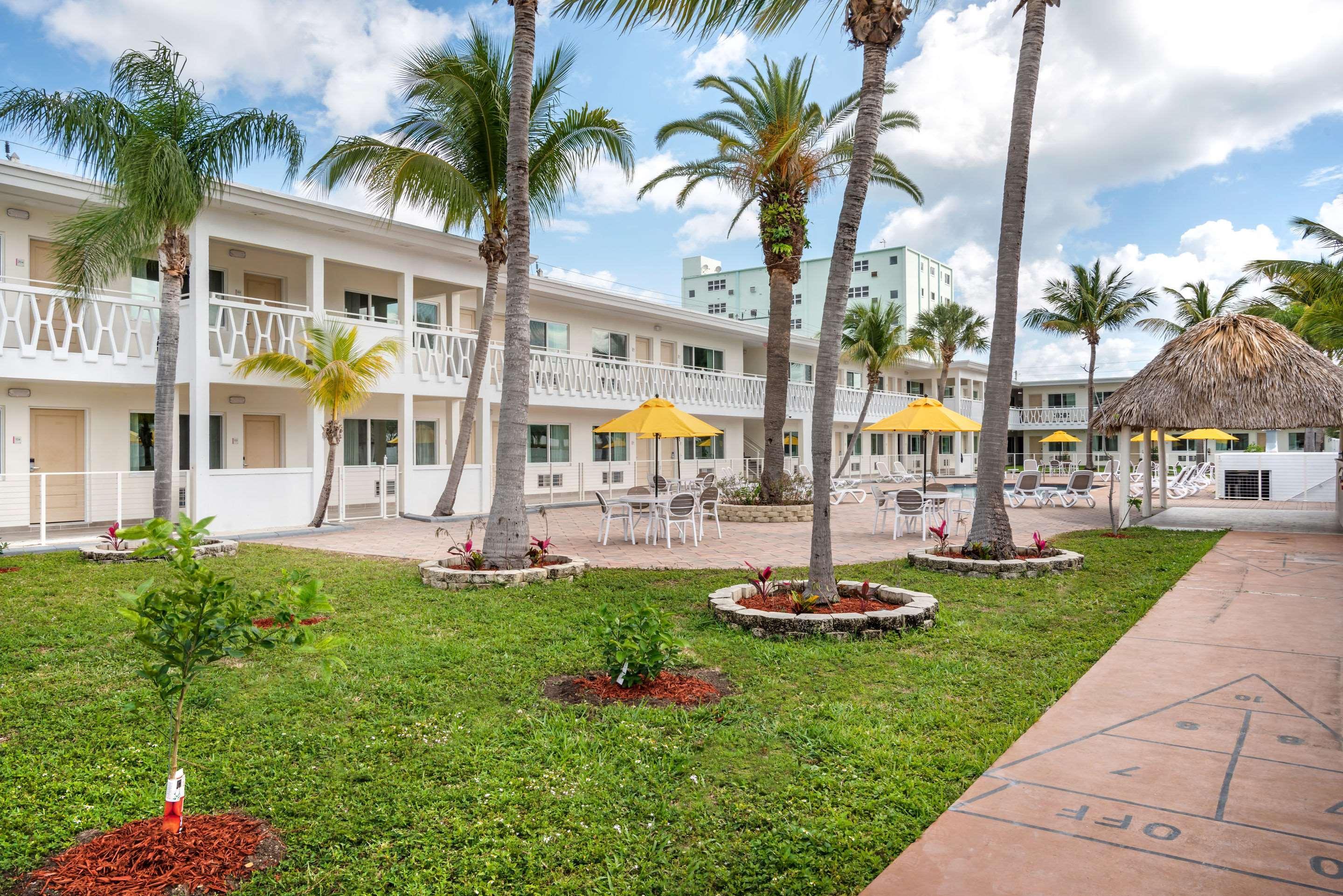Downtown Hollywood Gardens Inn & Suites Zewnętrze zdjęcie