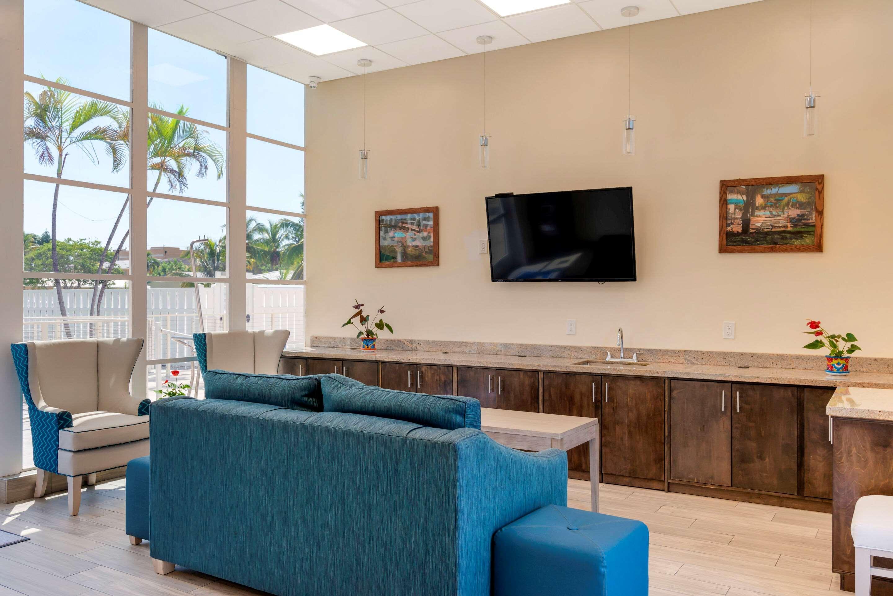 Downtown Hollywood Gardens Inn & Suites Zewnętrze zdjęcie