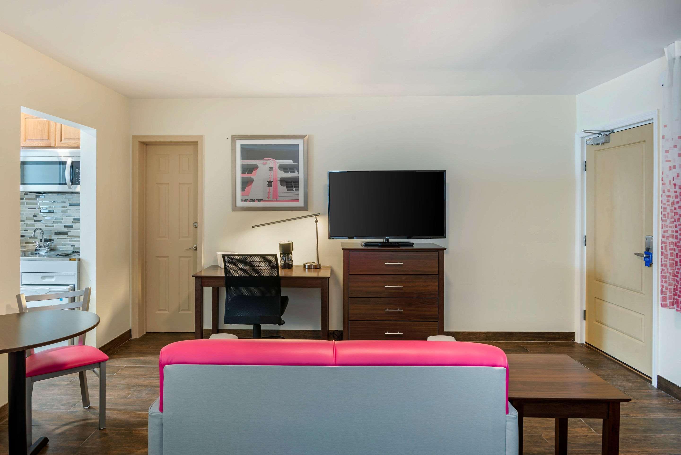 Downtown Hollywood Gardens Inn & Suites Zewnętrze zdjęcie