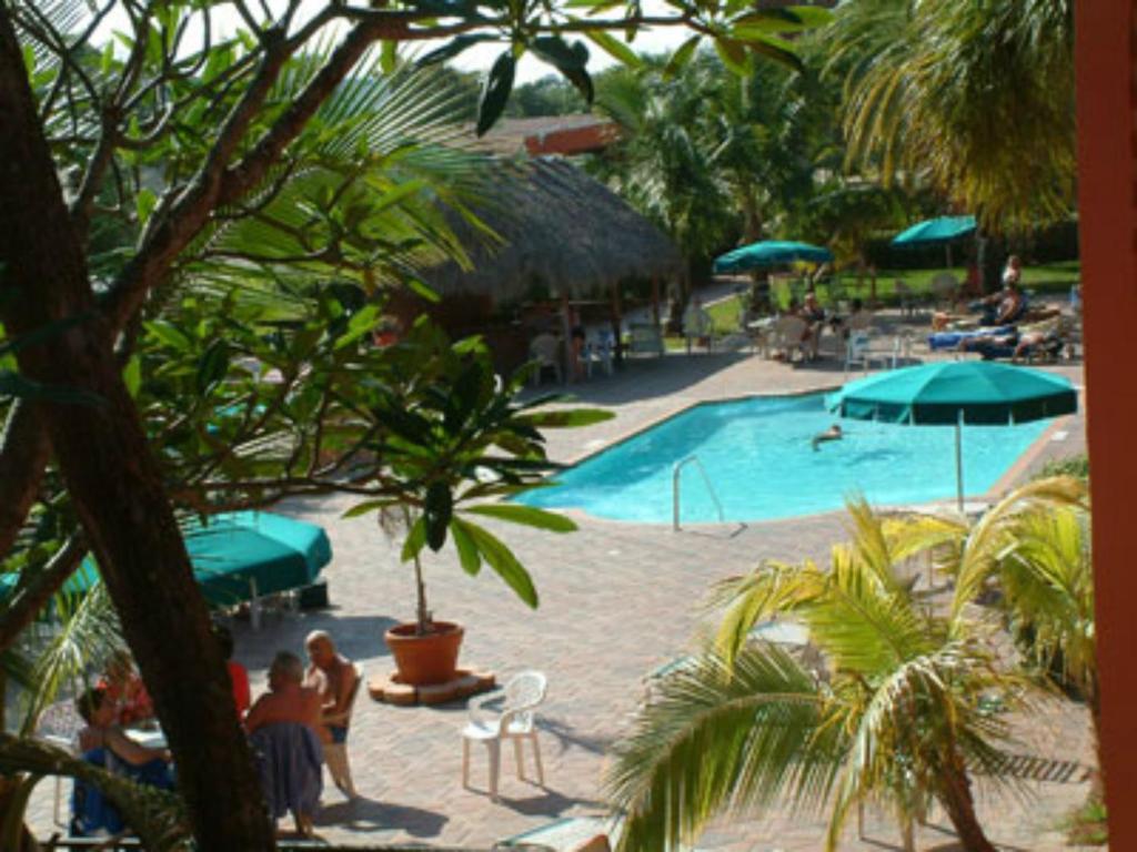 Downtown Hollywood Gardens Inn & Suites Zewnętrze zdjęcie