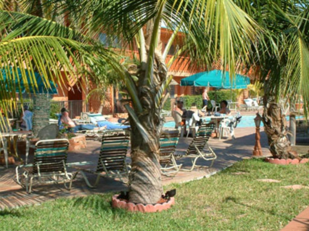 Downtown Hollywood Gardens Inn & Suites Zewnętrze zdjęcie
